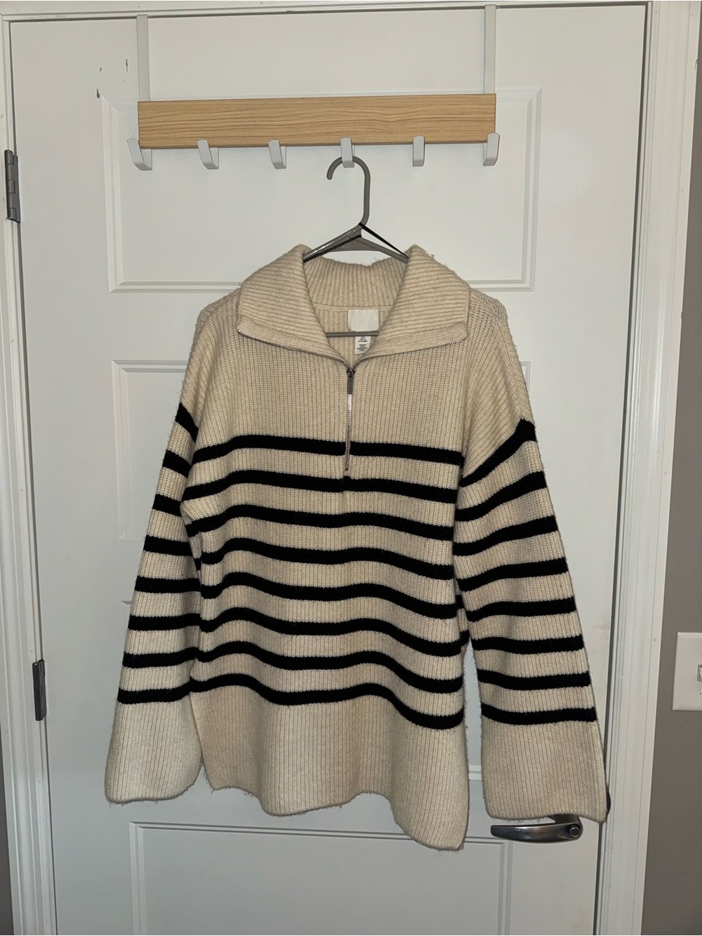 H&M Cream and Black Zip-Up Ribbed Sweater